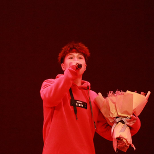 就想操老太太逼视频
